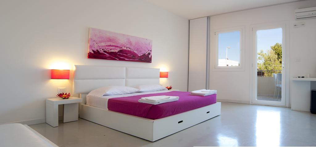 Hotel Beach Salento Marina Di Pescoluse Buitenkant foto
