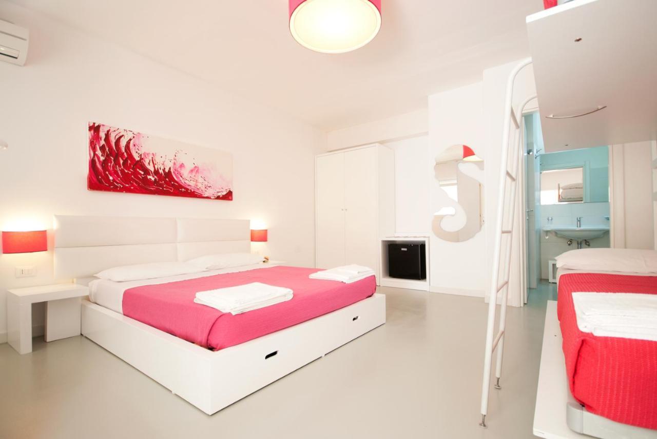 Hotel Beach Salento Marina Di Pescoluse Buitenkant foto