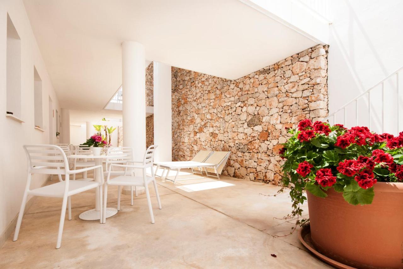 Hotel Beach Salento Marina Di Pescoluse Buitenkant foto