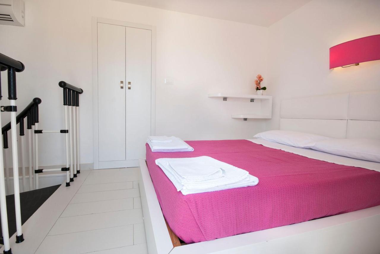 Hotel Beach Salento Marina Di Pescoluse Buitenkant foto